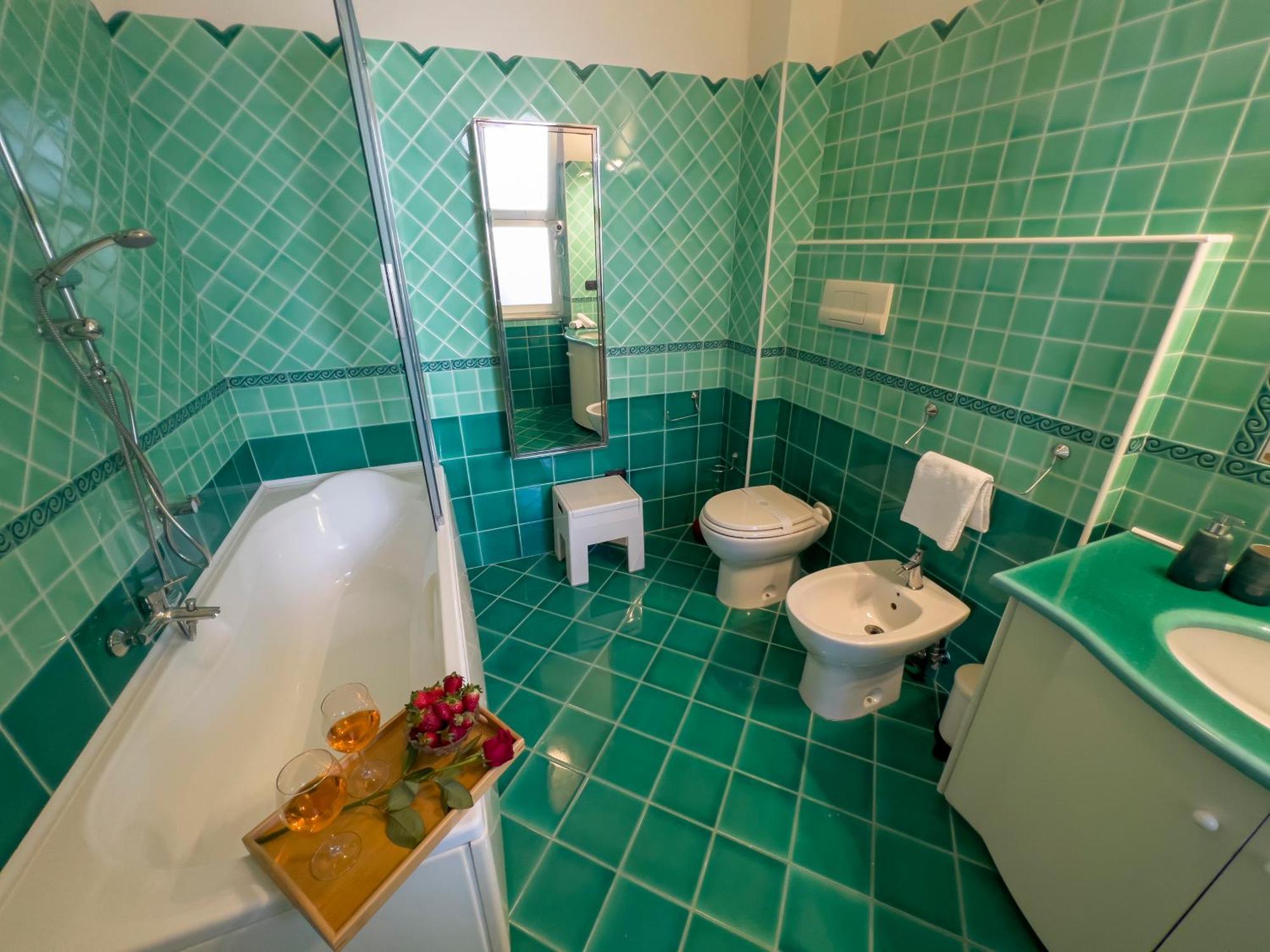 Reginella Guest House Салерно Экстерьер фото